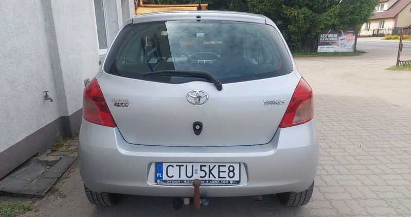 Toyota Yaris cena 12999 przebieg: 140000, rok produkcji 2008 z Tuchola małe 232